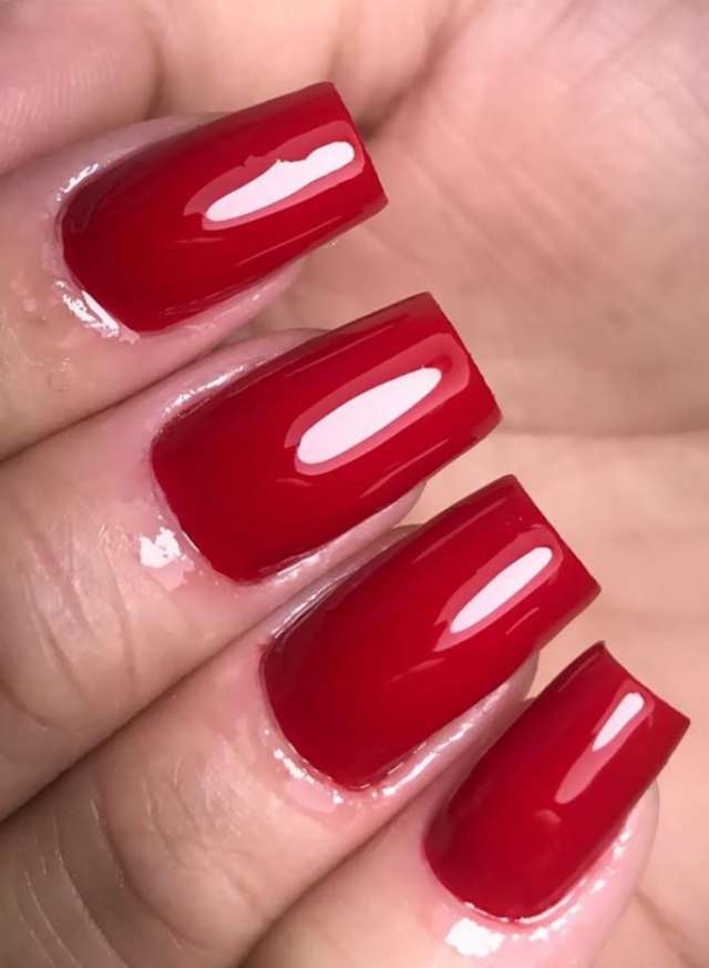 לק גל מספר 353 רד ניו יורק -Red New York מכיל 18ml